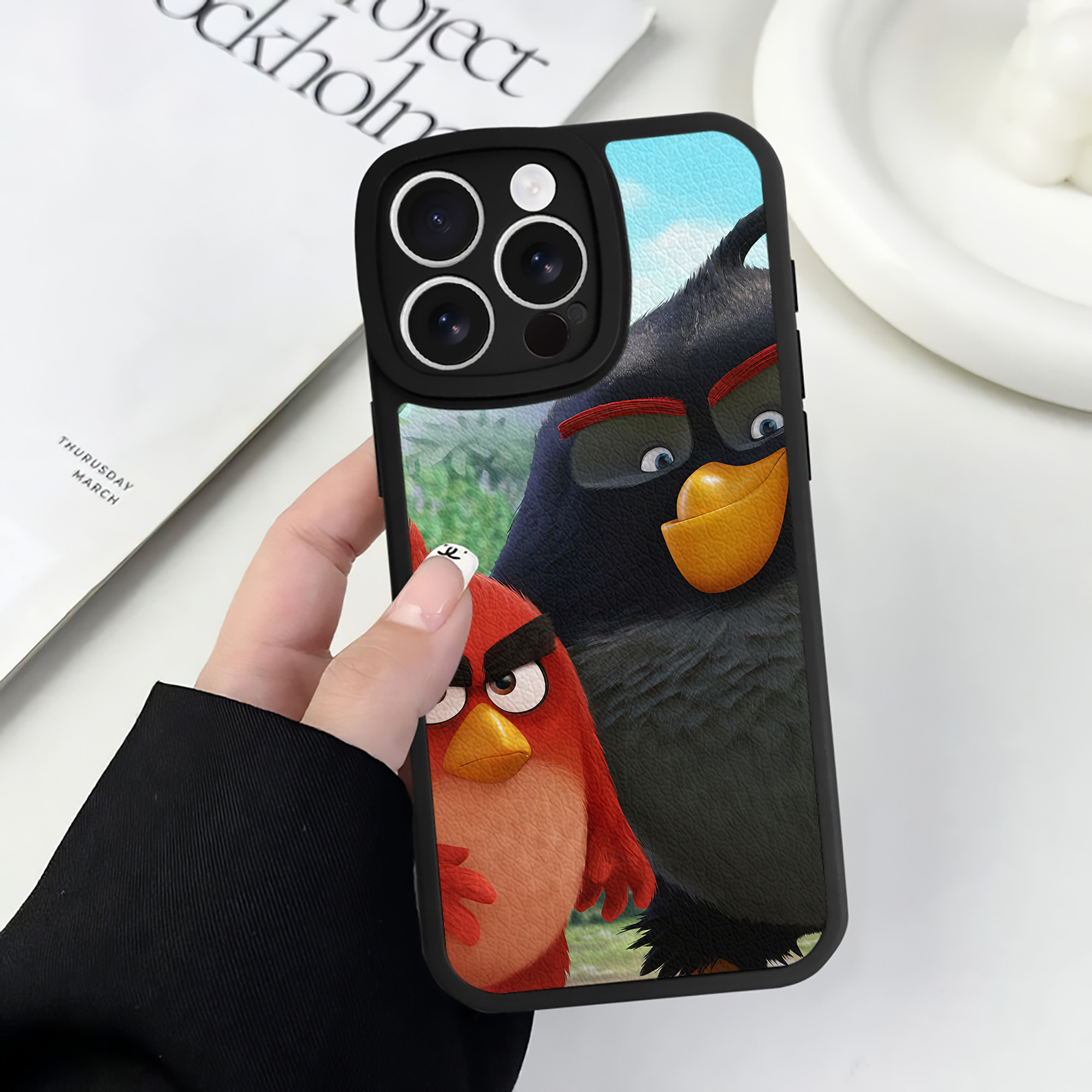 （画像用） Angry Birds アングリーバード 【iPhone 16シリーズ対応】シリコンスマホケース（レザー調） 材質：シリコン